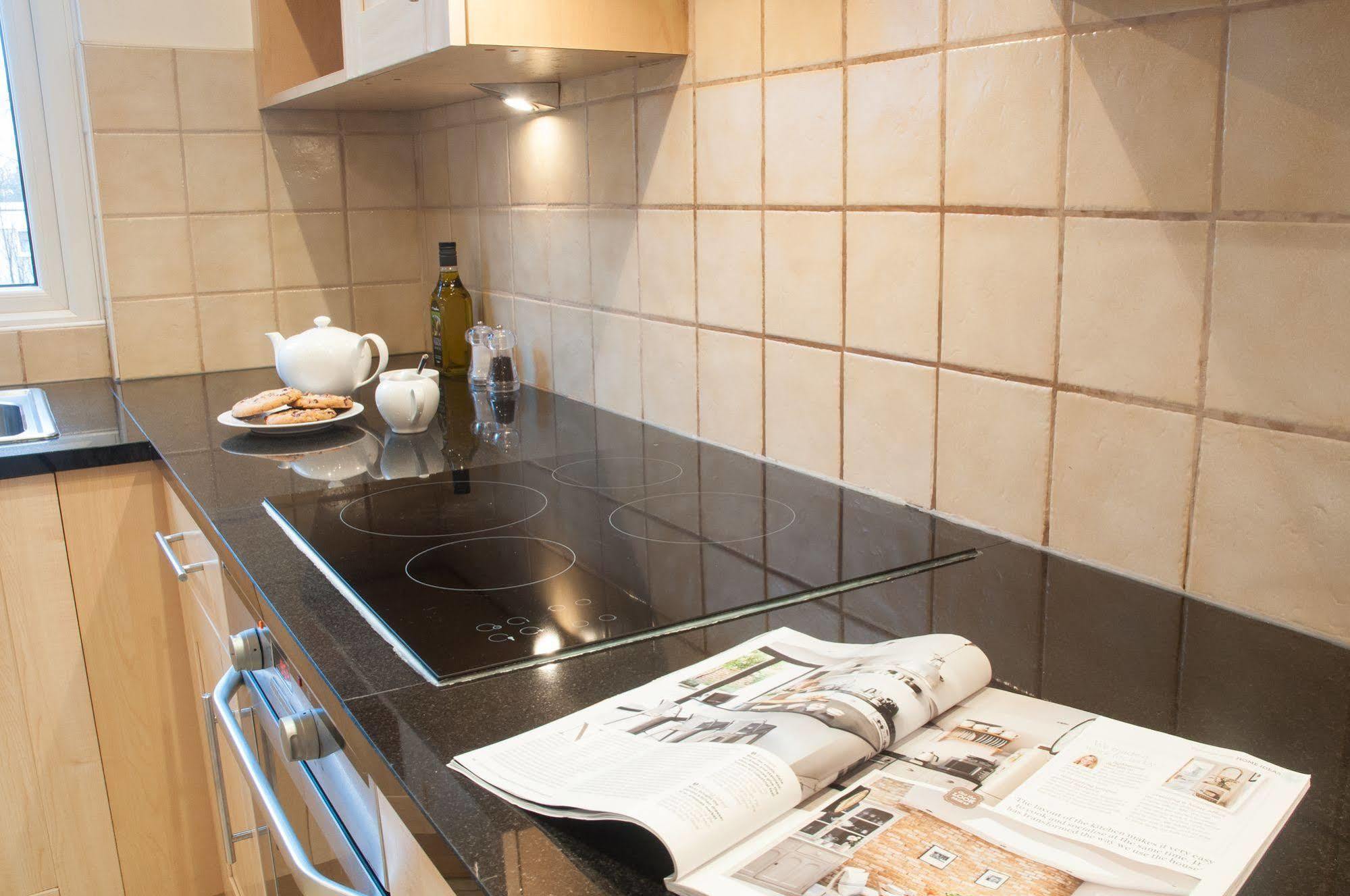 Apartment Clarendon House & Gardens London