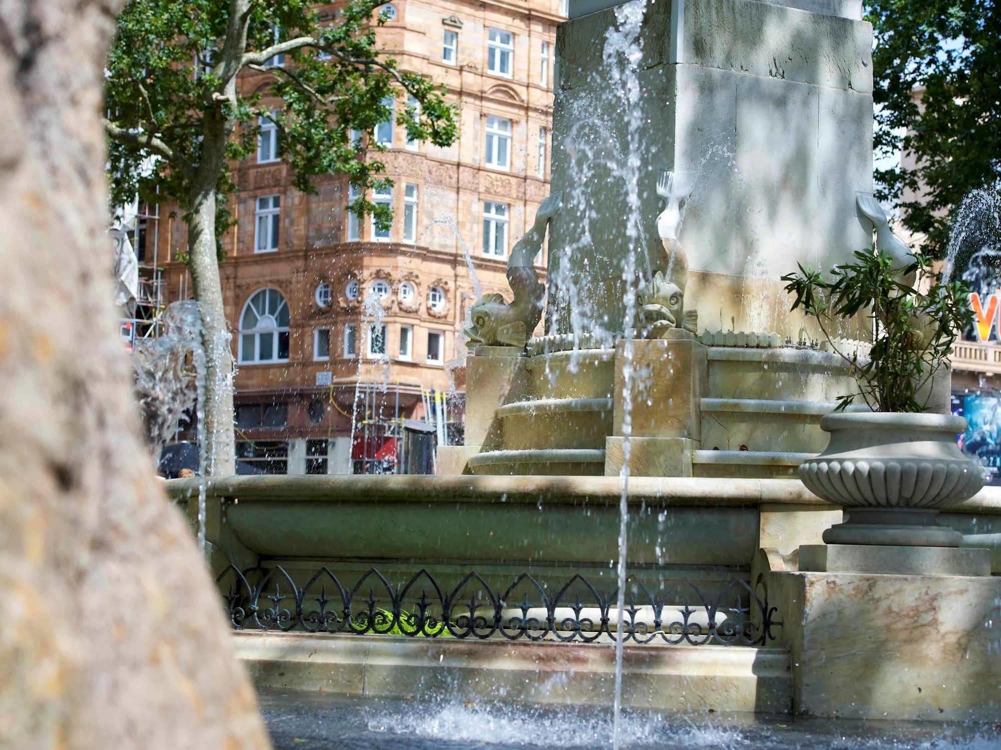 Victory House Leicester Square Hotell London