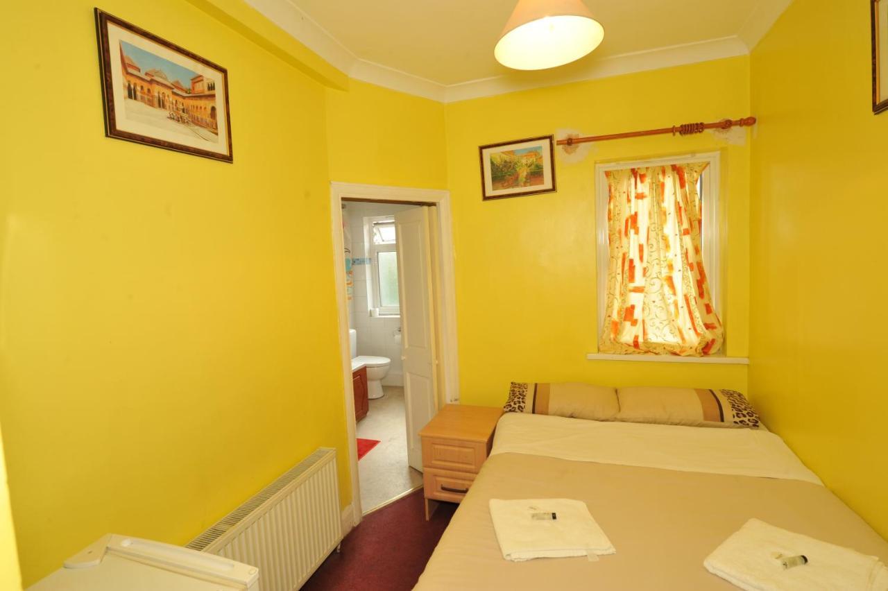 Hotell Acton Town 2*