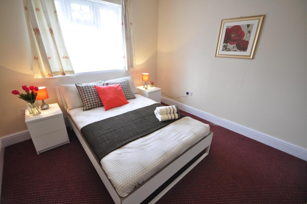 Aston Guest house *