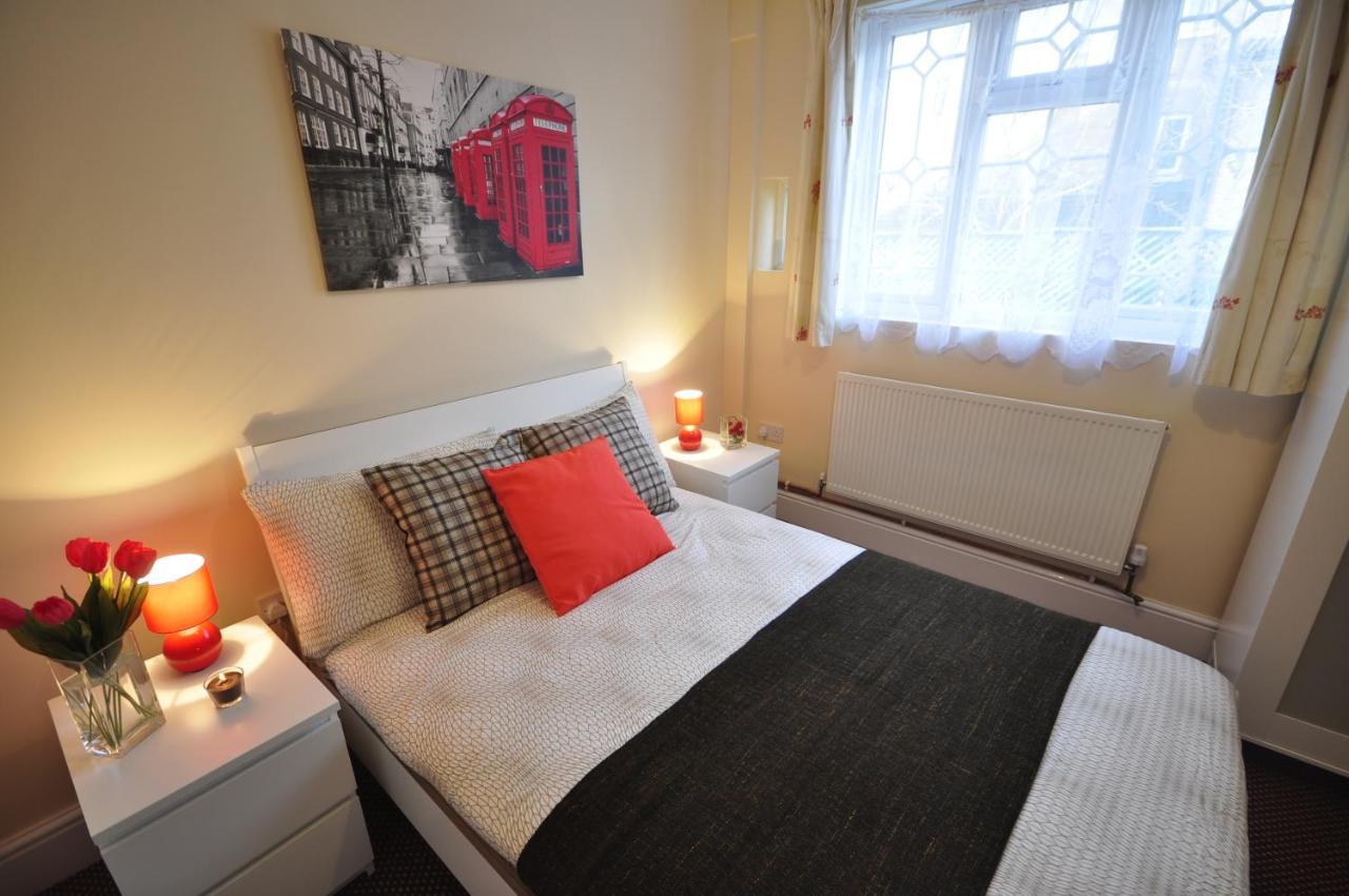 Aston Guest house *