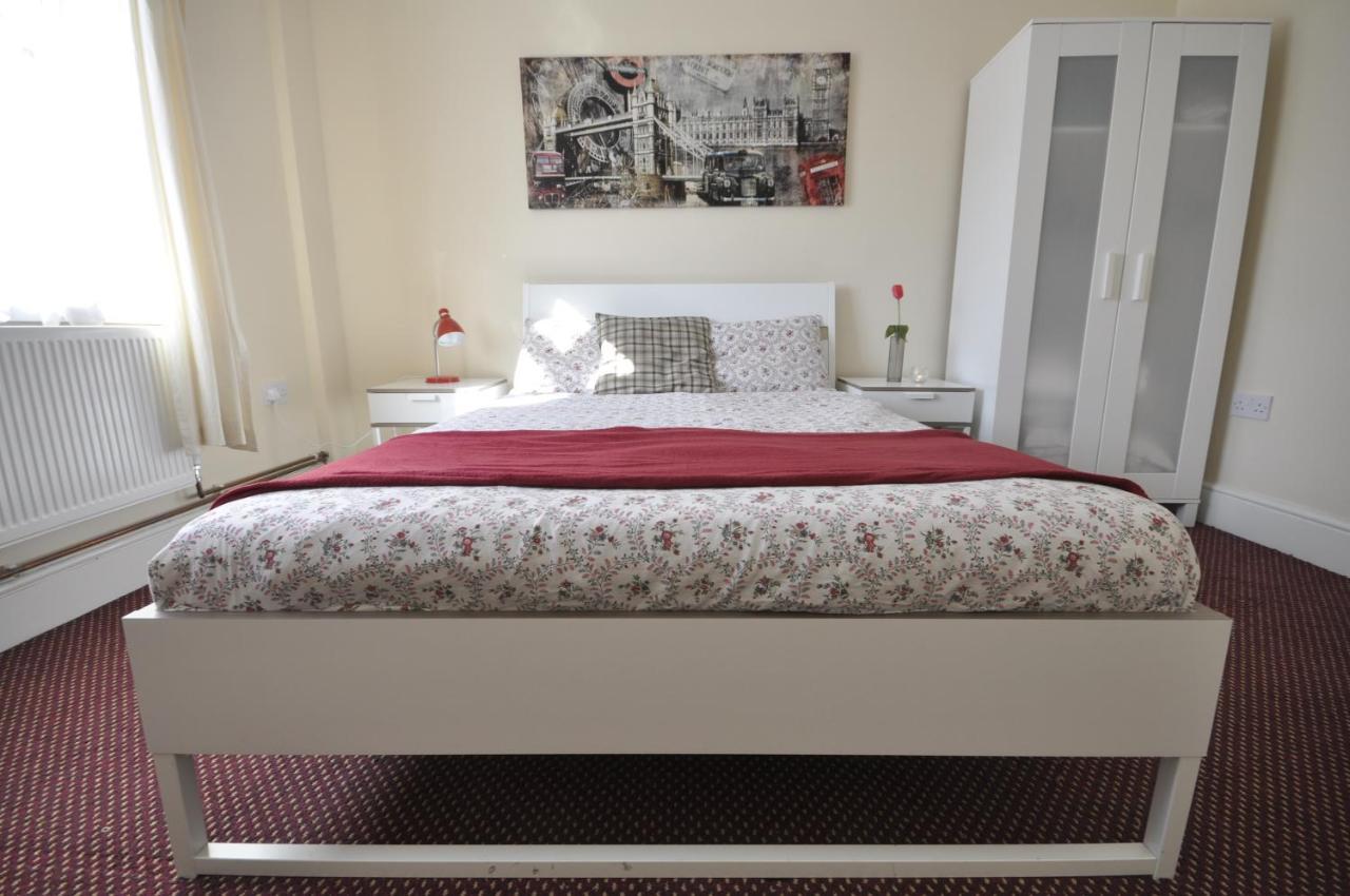 Aston Guest house *