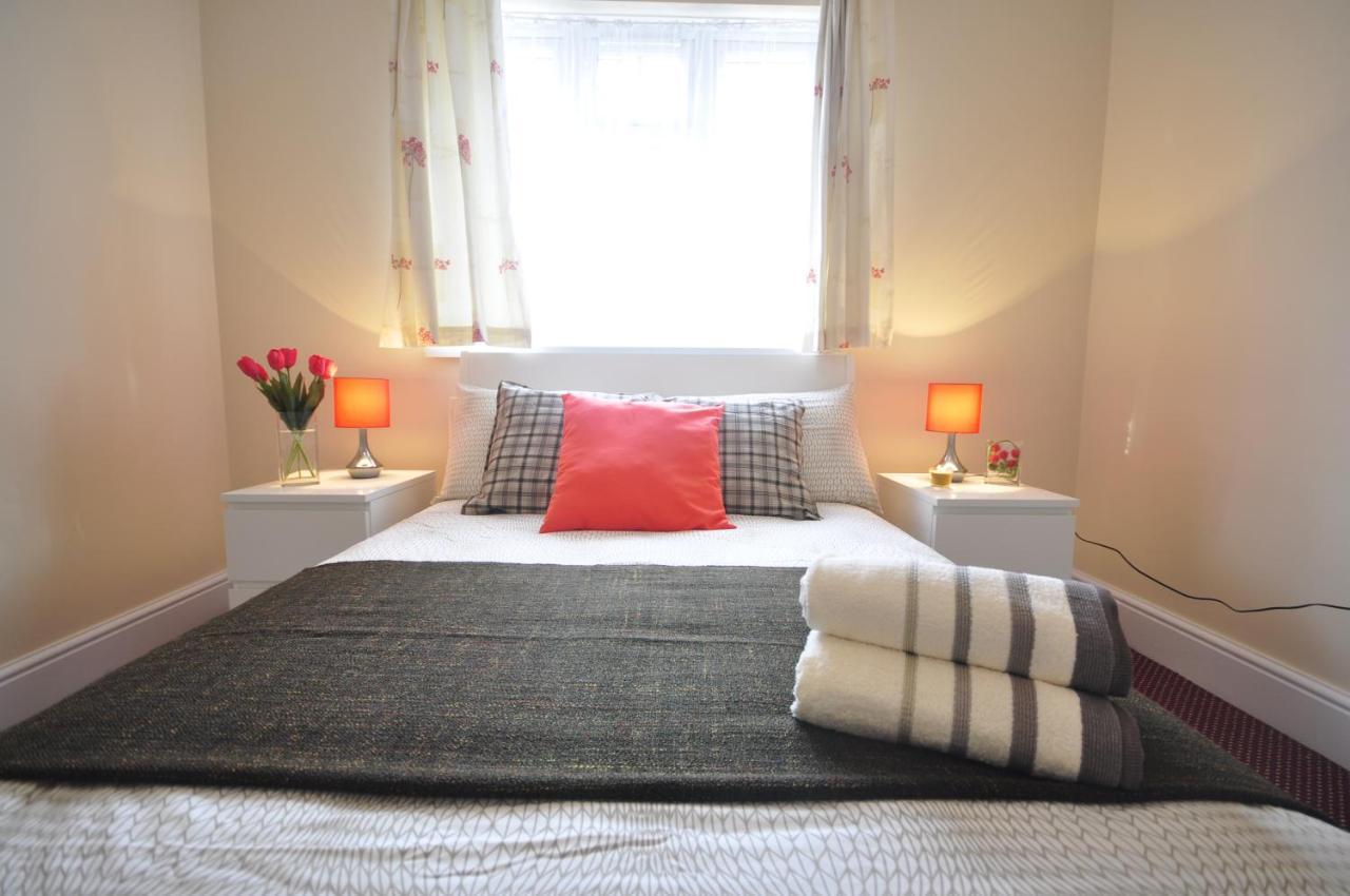 Aston Guest house *