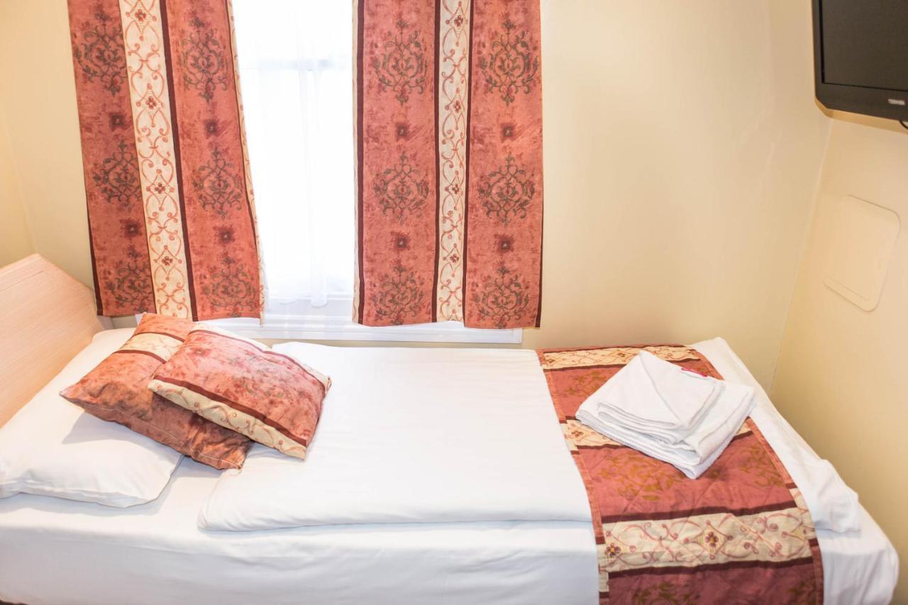 Hotel Shakespeare 3*