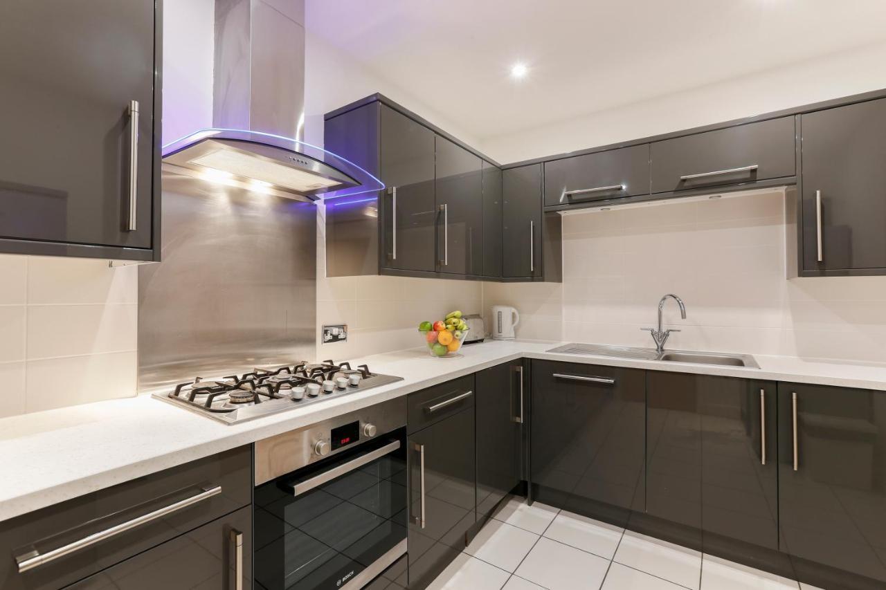 Old Street Polka Apartment *