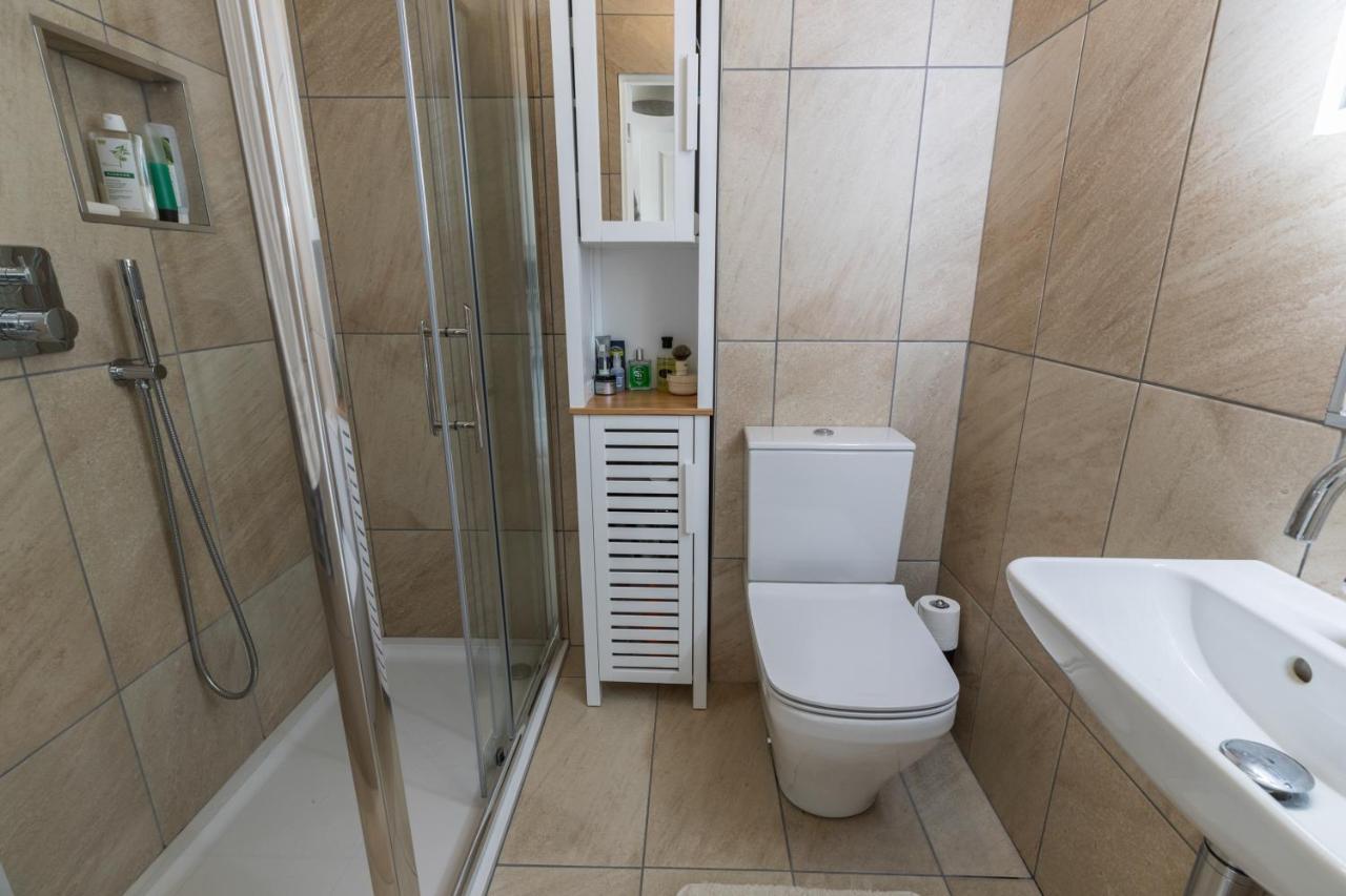 Charming Flat With Balcony In Pimlico Apartment *