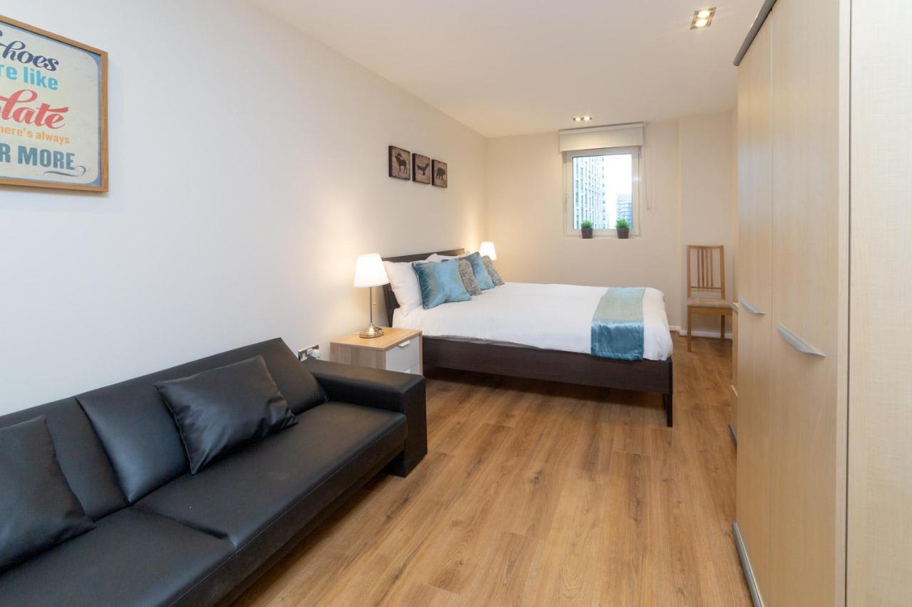 Royal Crossharbour Apartment