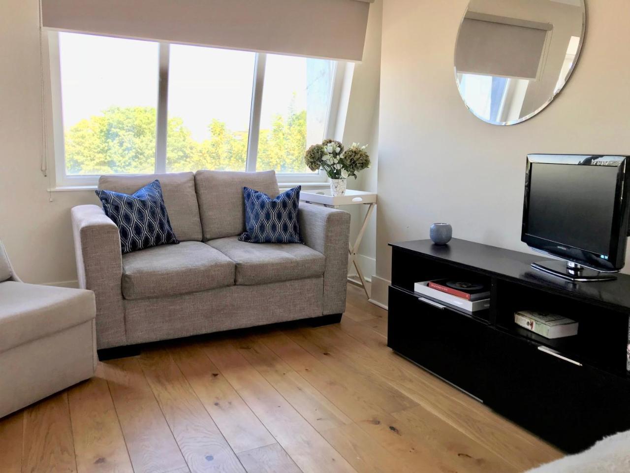 Loft Studio 1 Min To Station Zone 2 * Londen