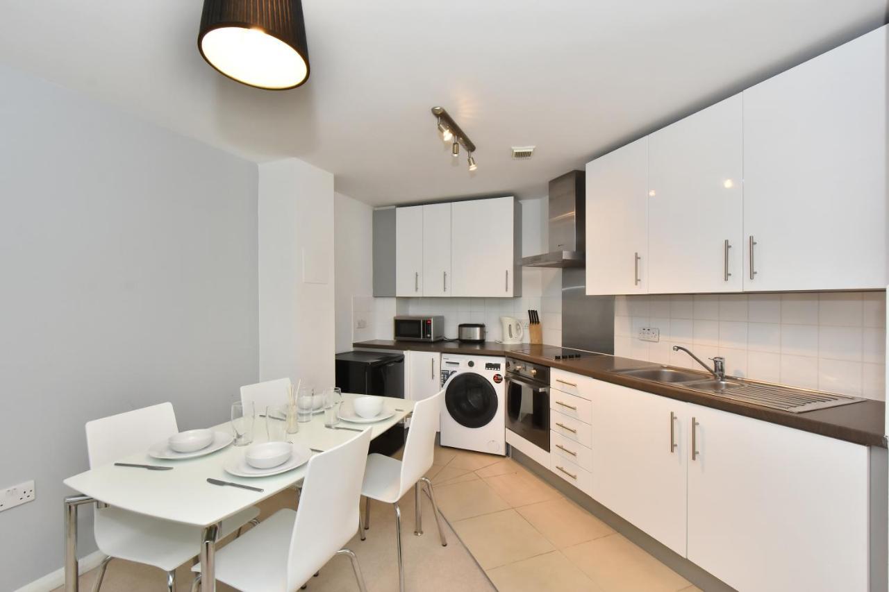 Apartment St George Wharf