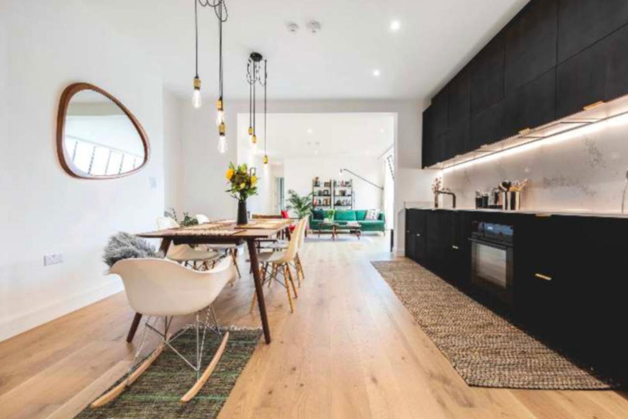 Apartment 3 Bedroom Warehouse Style In Balham London