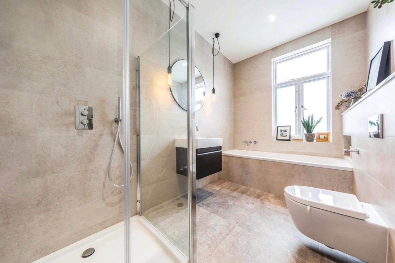 3 Bedroom Warehouse Style In Balham Apartment London