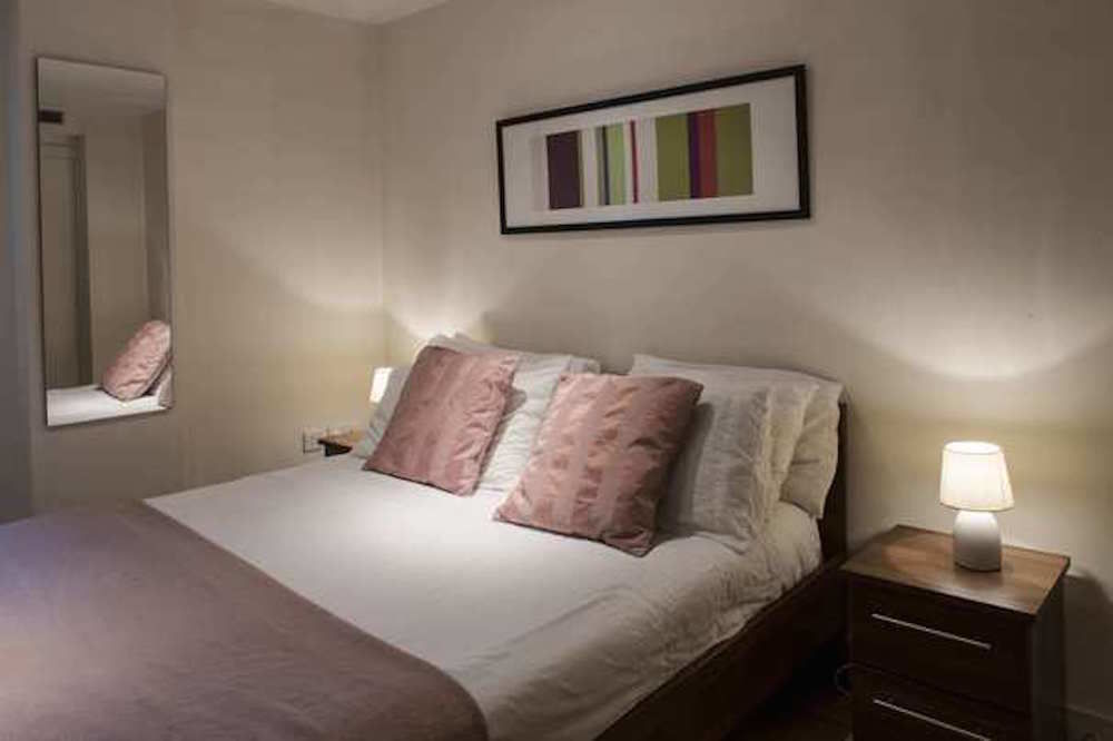 Apartment St George Wharf