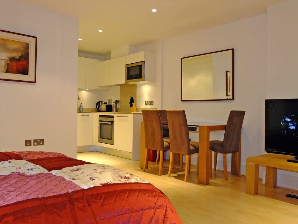 St George Wharf Apartment London