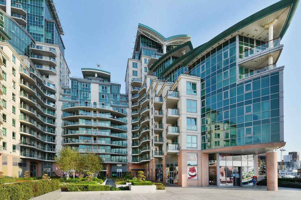 St George Wharf