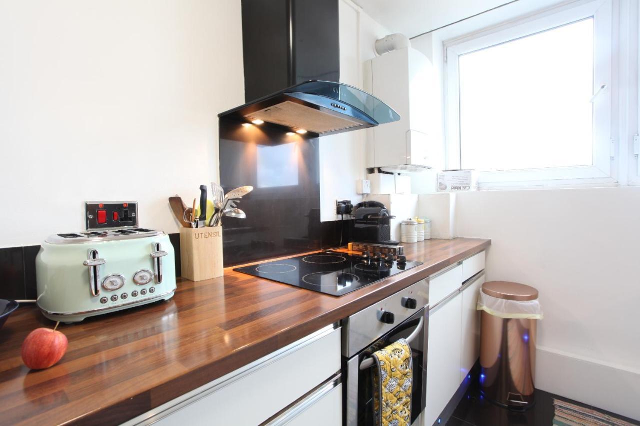 Chelsea Off Kings Road One Bedroom With Balcony London