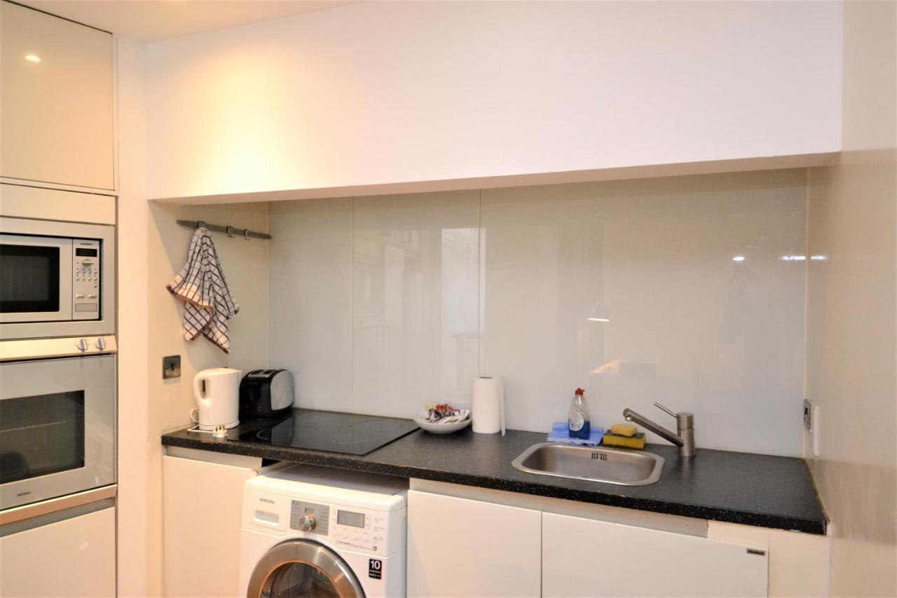 Bell House Apartment *