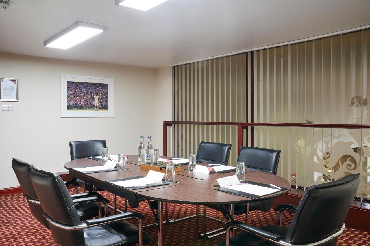 Hotel Antoinette Wimbledon 3*