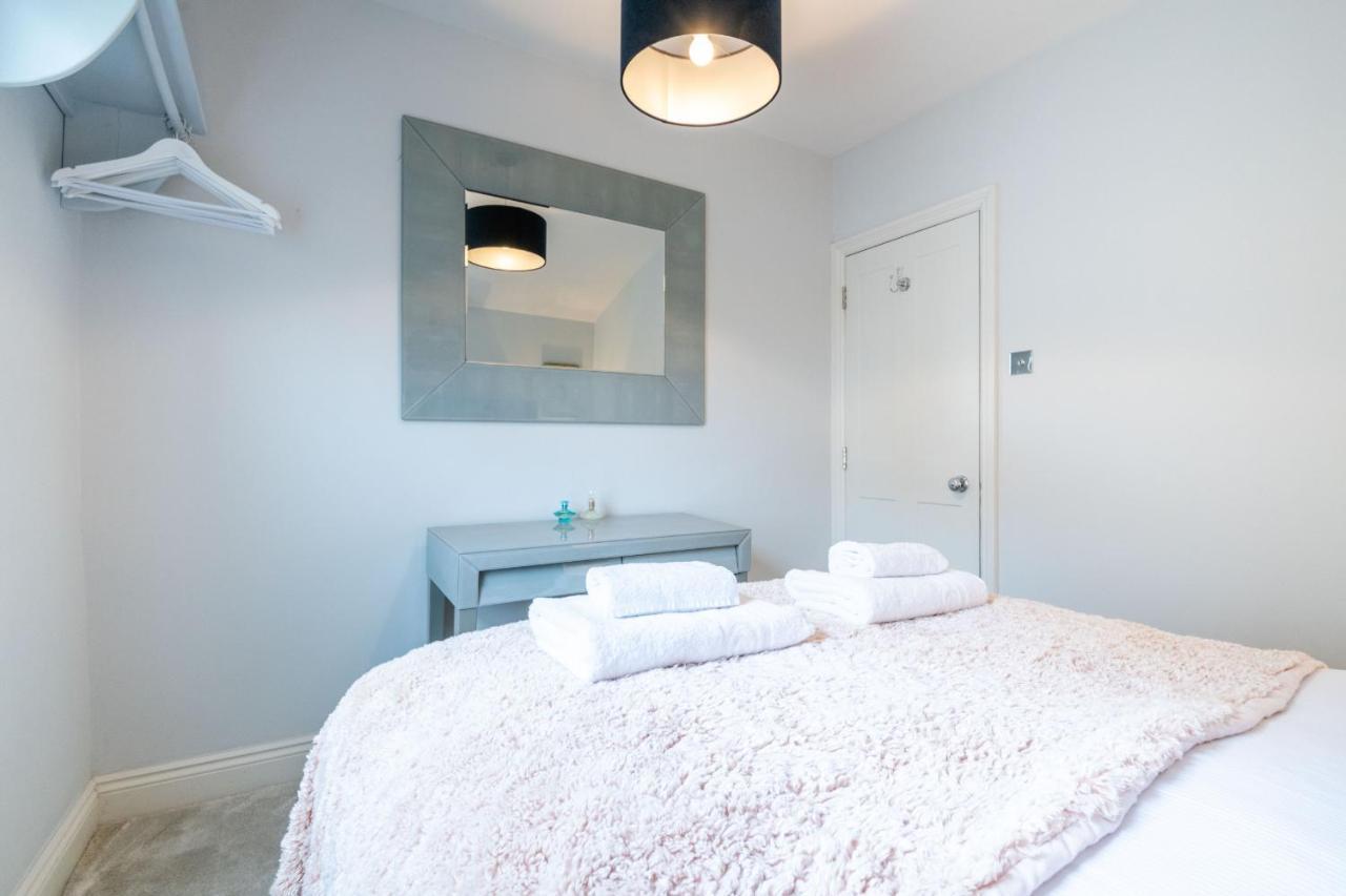 Immaculate Designer In Wandsworth London
