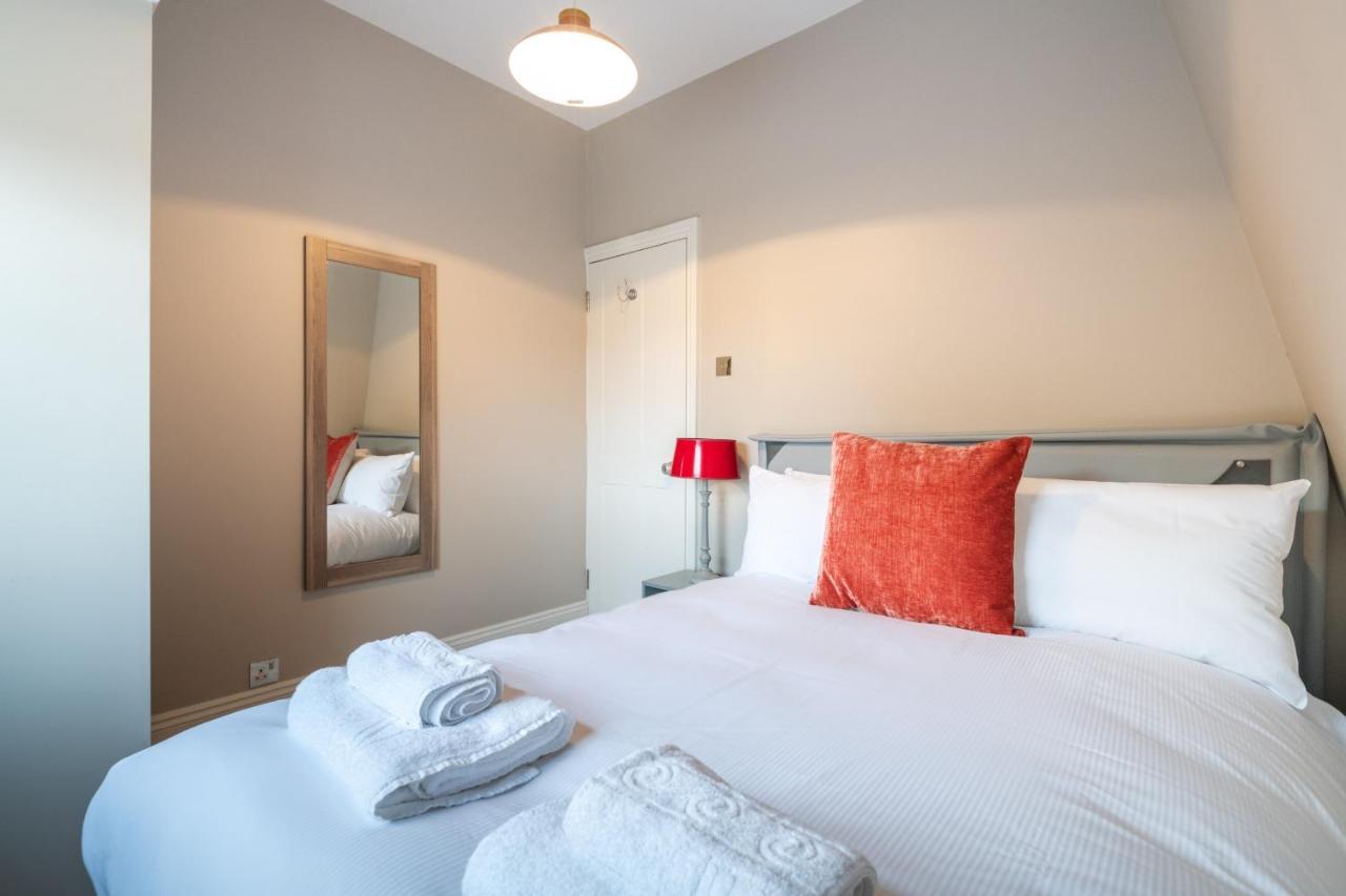 Immaculate Designer In Wandsworth London