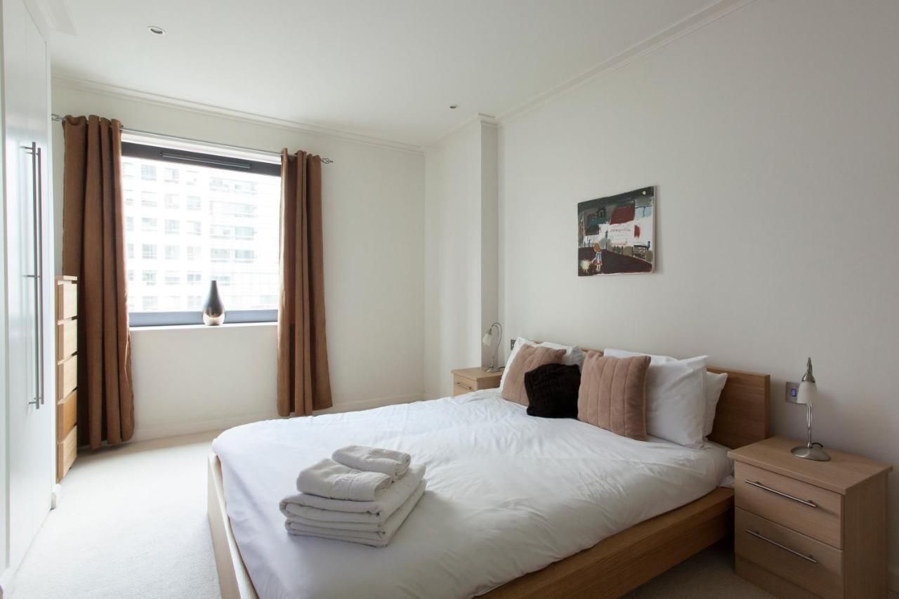 Apartment Discovery Dock London