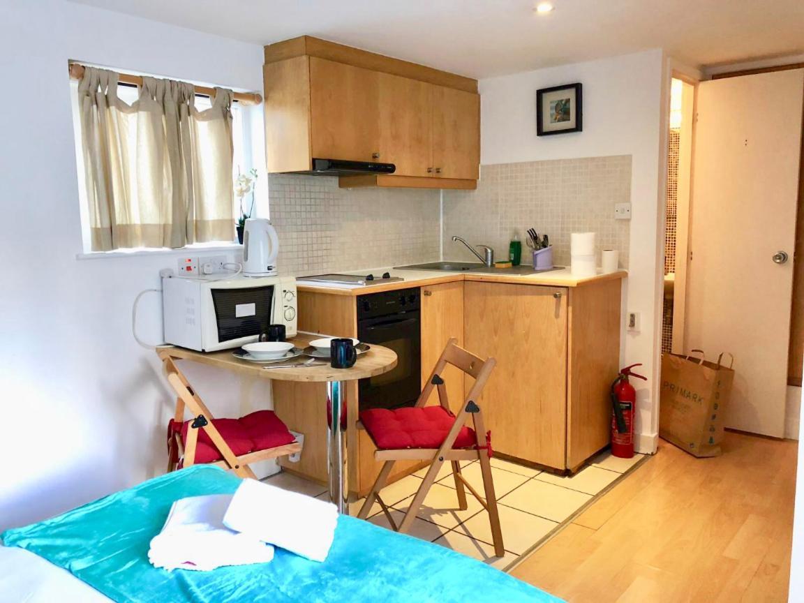 Apartment Hfs Studio Next To Hydepark L14