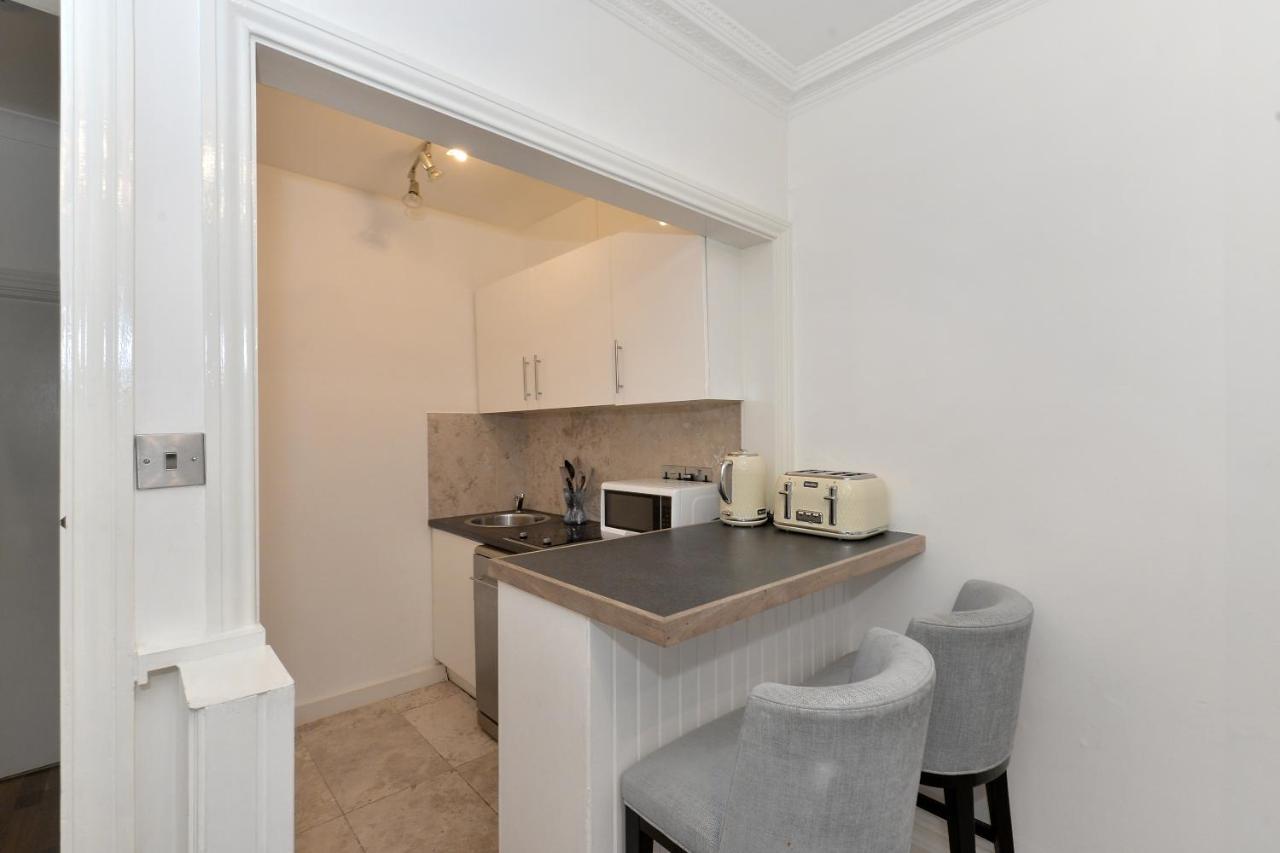 Lifestyle - Knightsbridge - Harrod's Apartment