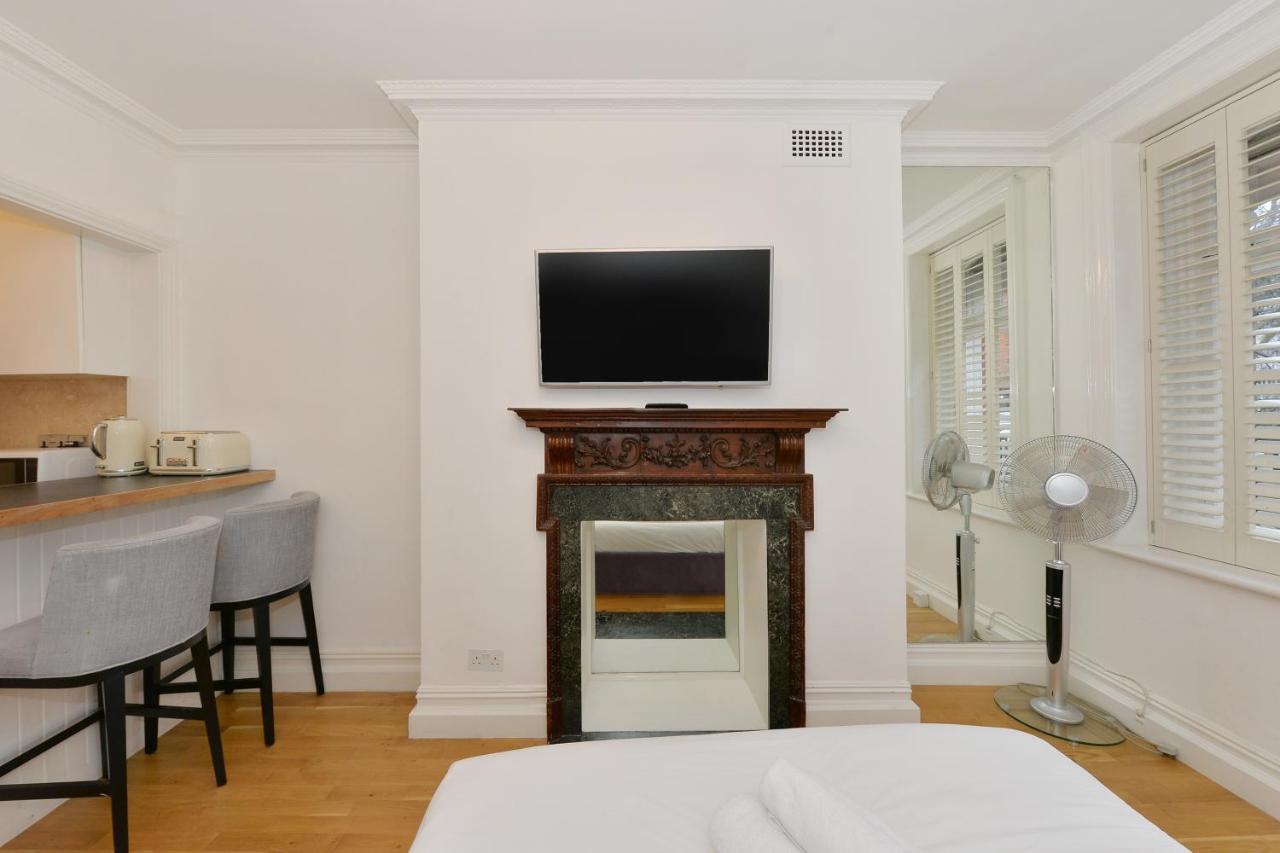 Lifestyle - Knightsbridge - Harrod's Apartment *