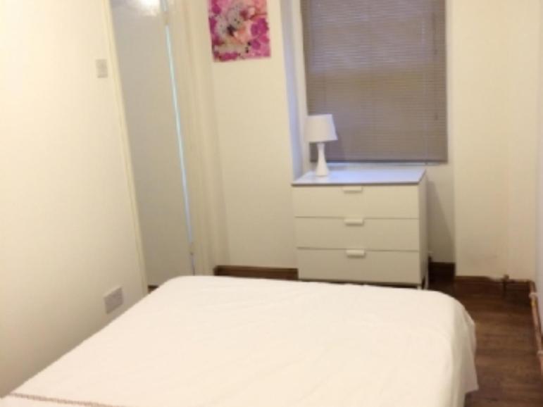 Apartment Capital Host Warren Street