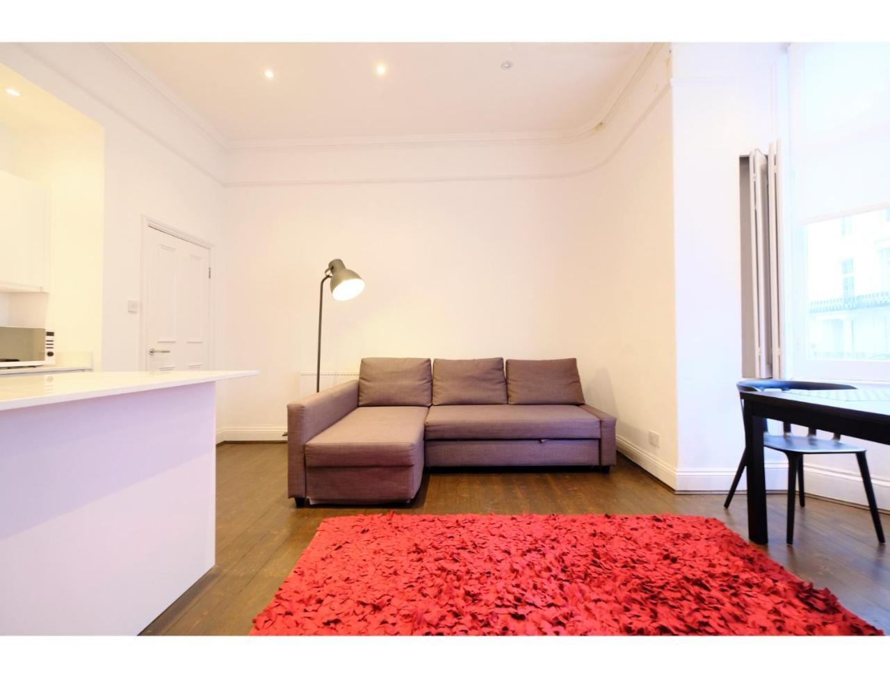 Edgware Rd, Paddington Spacious Sleeps 4 * London