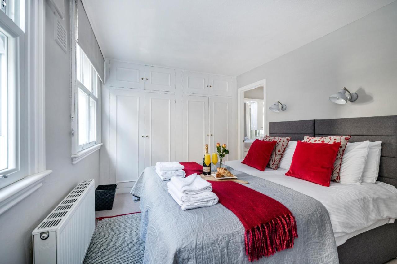 Victoria Mews House - By Sojourn *