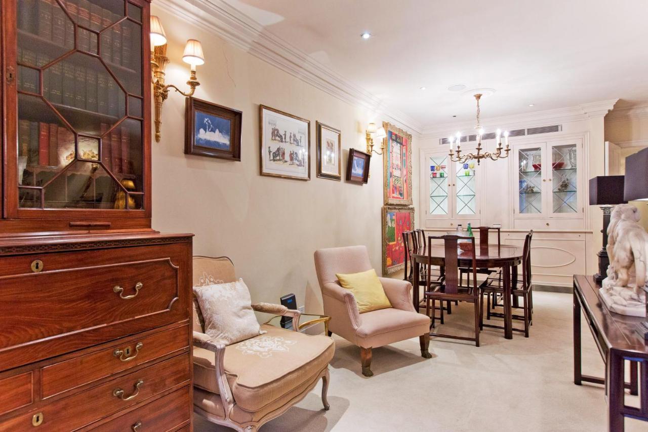 Pall Mall Apartment *