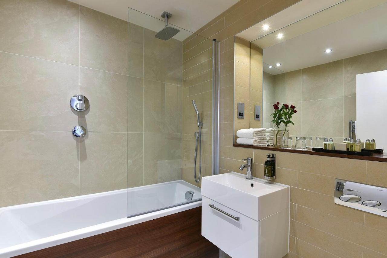 Fraser Place Canary Wharf Apartment