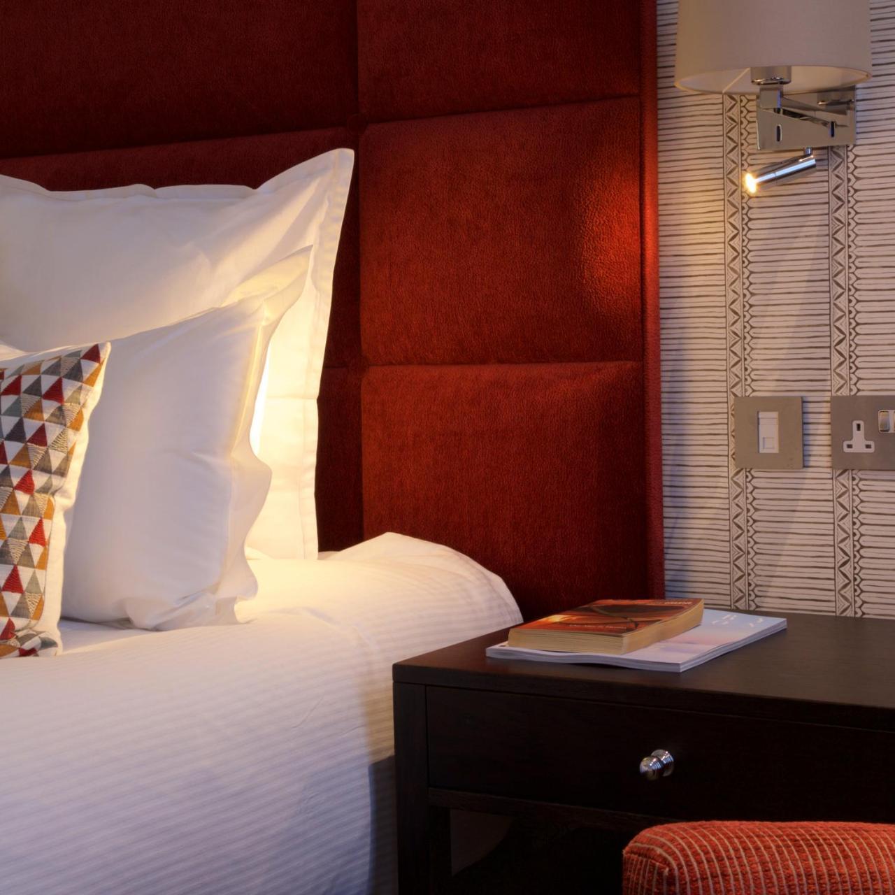 54 Queen's Gate Hotell 4*
