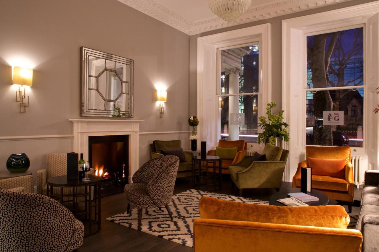 Hotell 54 Queen's Gate London
