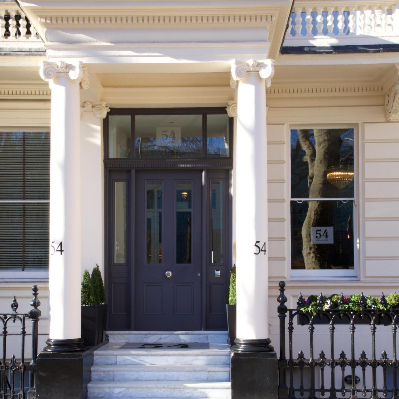 54 Queen's Gate Hotell 4*