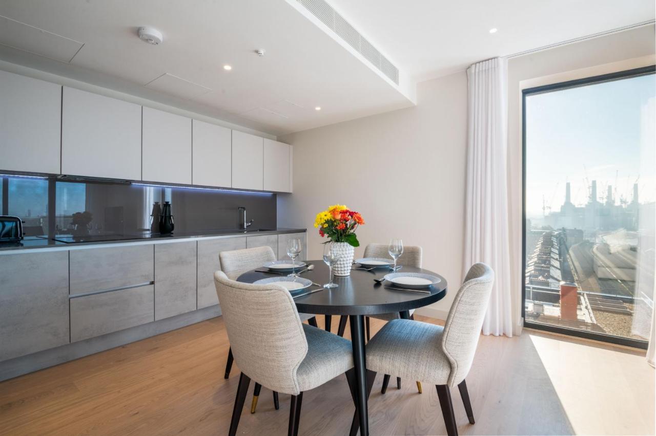 Modern Family Close To Victoria Station By Underthedoormat Londres