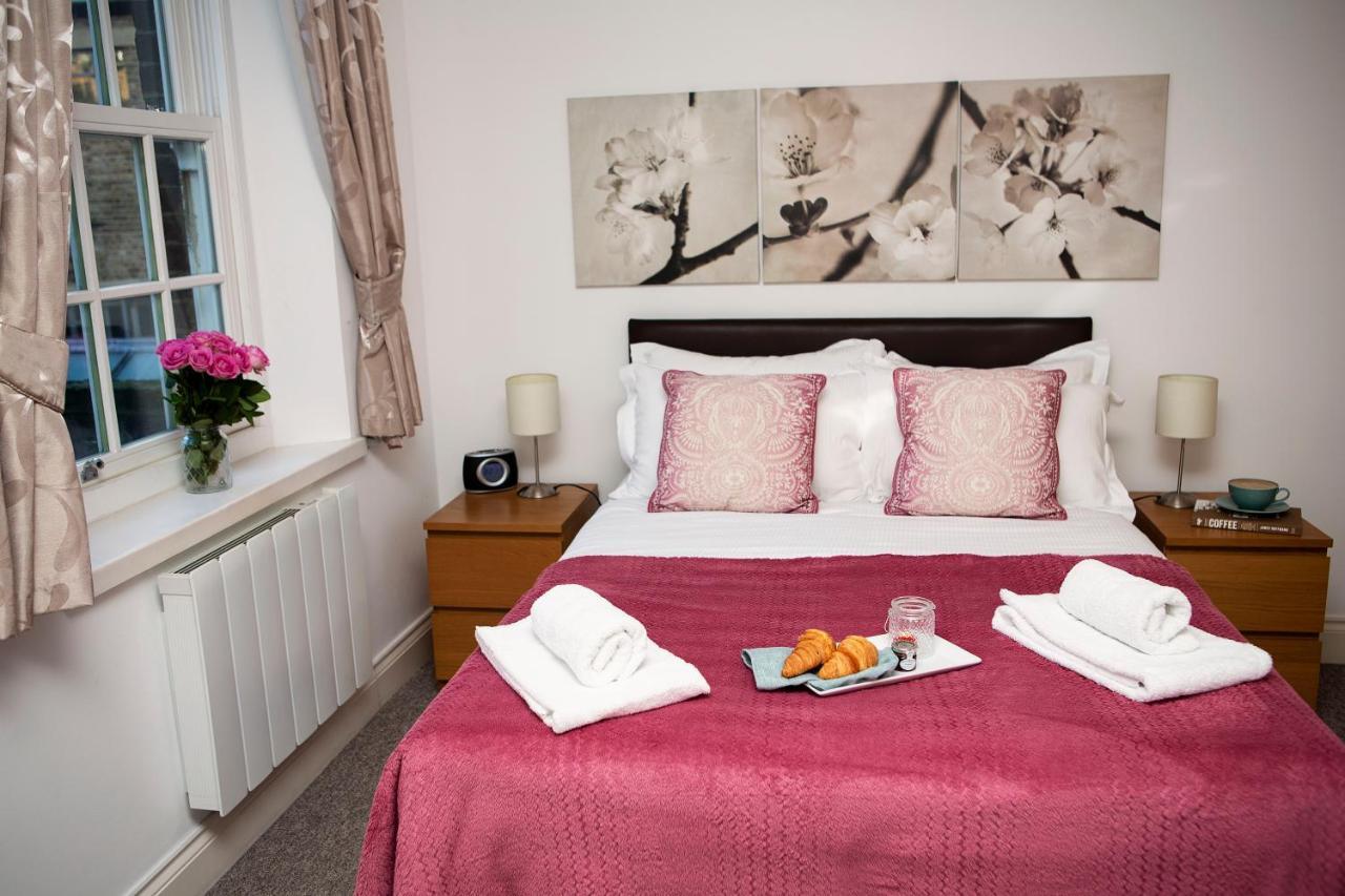 2, Trafalgar Square 2nd Floor By Indigo Flats *