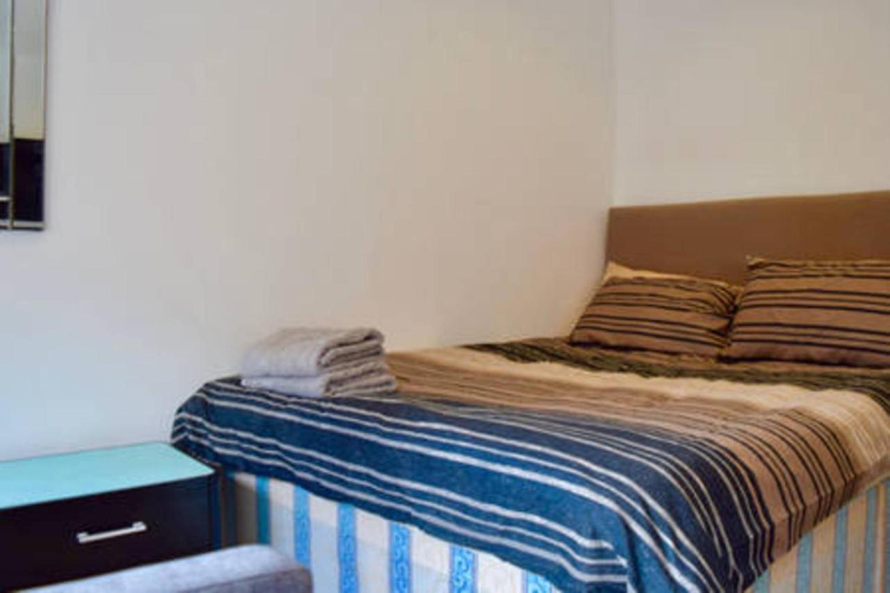 Gorgeous Studio In Trendy Location Apartment London