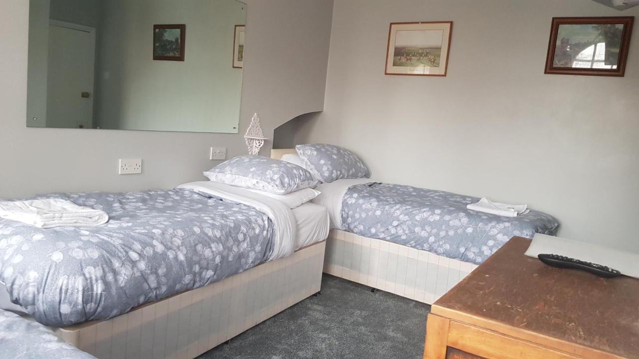 Oakley Hotel 3*