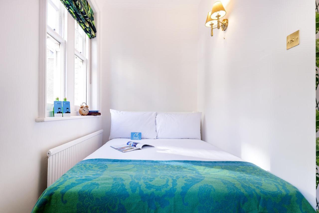 Stylish Buckingham Victoria Apartment London