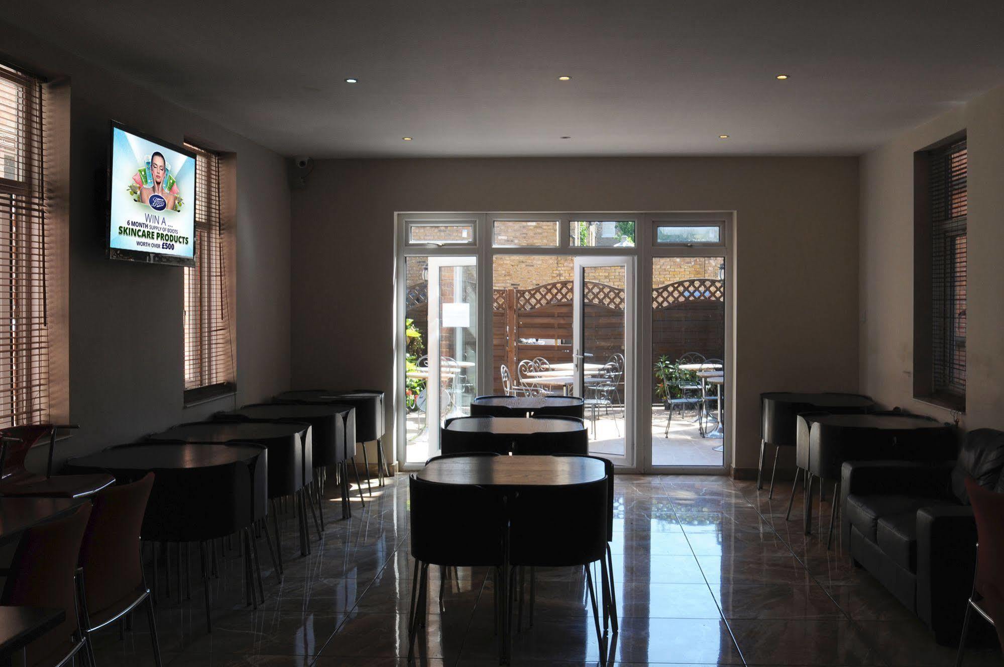 Abercorn House Hostal *
