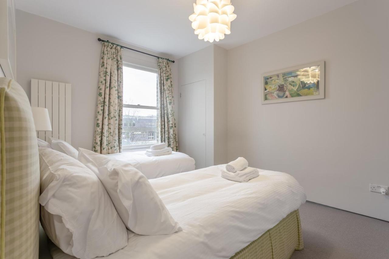 Apartment 2 Bedroom Hammersmith Grove Sleeps 4