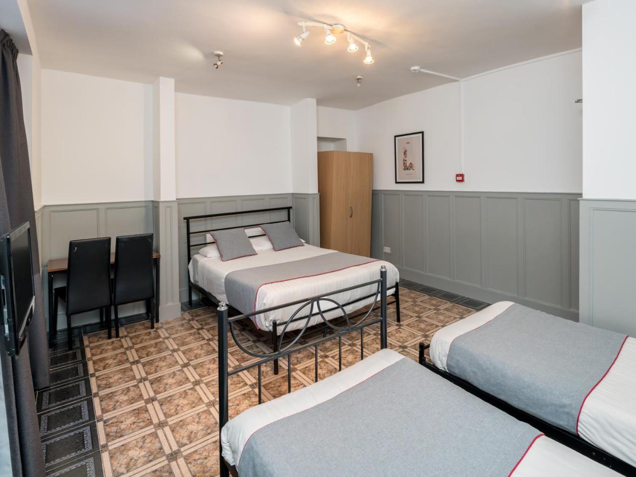 Oyo Kings Hotel 3*