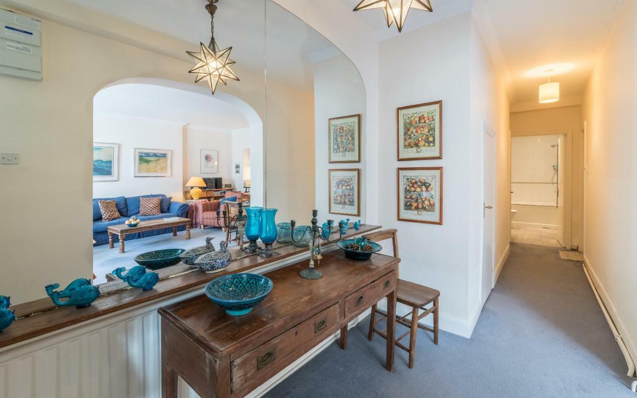44a Palace Gardens Terrace London