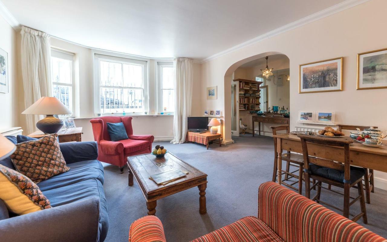 44a Palace Gardens Terrace Apartment *