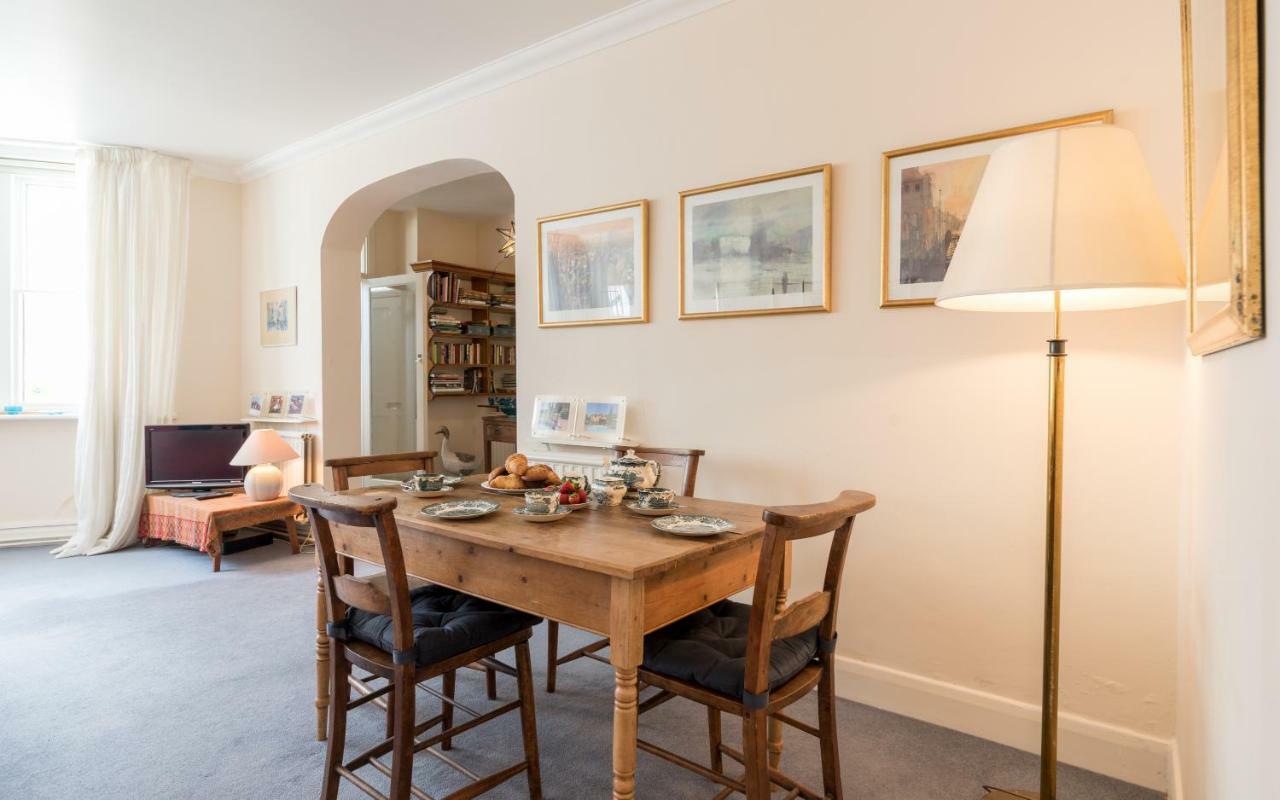 44a Palace Gardens Terrace Apartment London