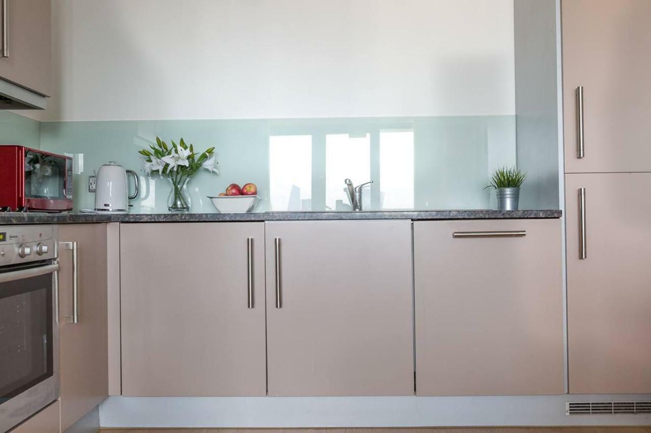 Apartment Modern 1 Bedroom In E1 With Great Views