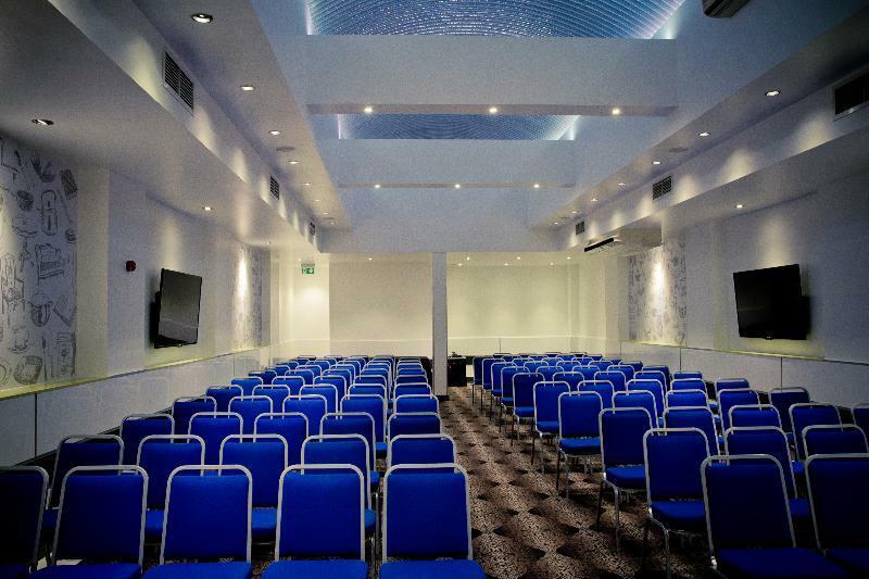 The Wesley Euston 4*