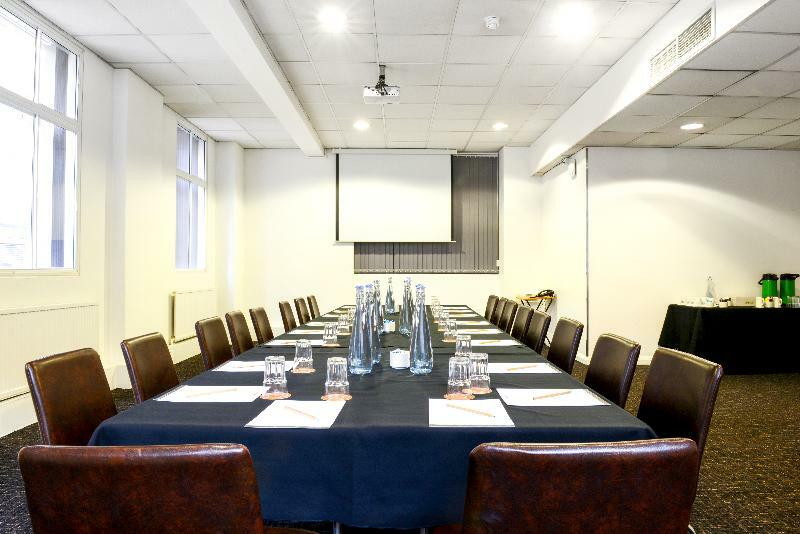 Hotel The Wesley Euston 4*