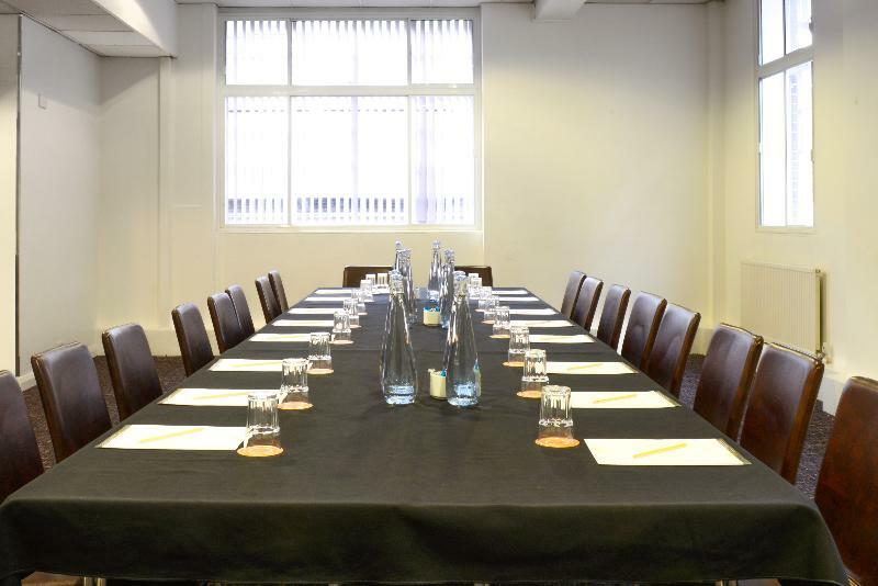 The Wesley Euston 4*